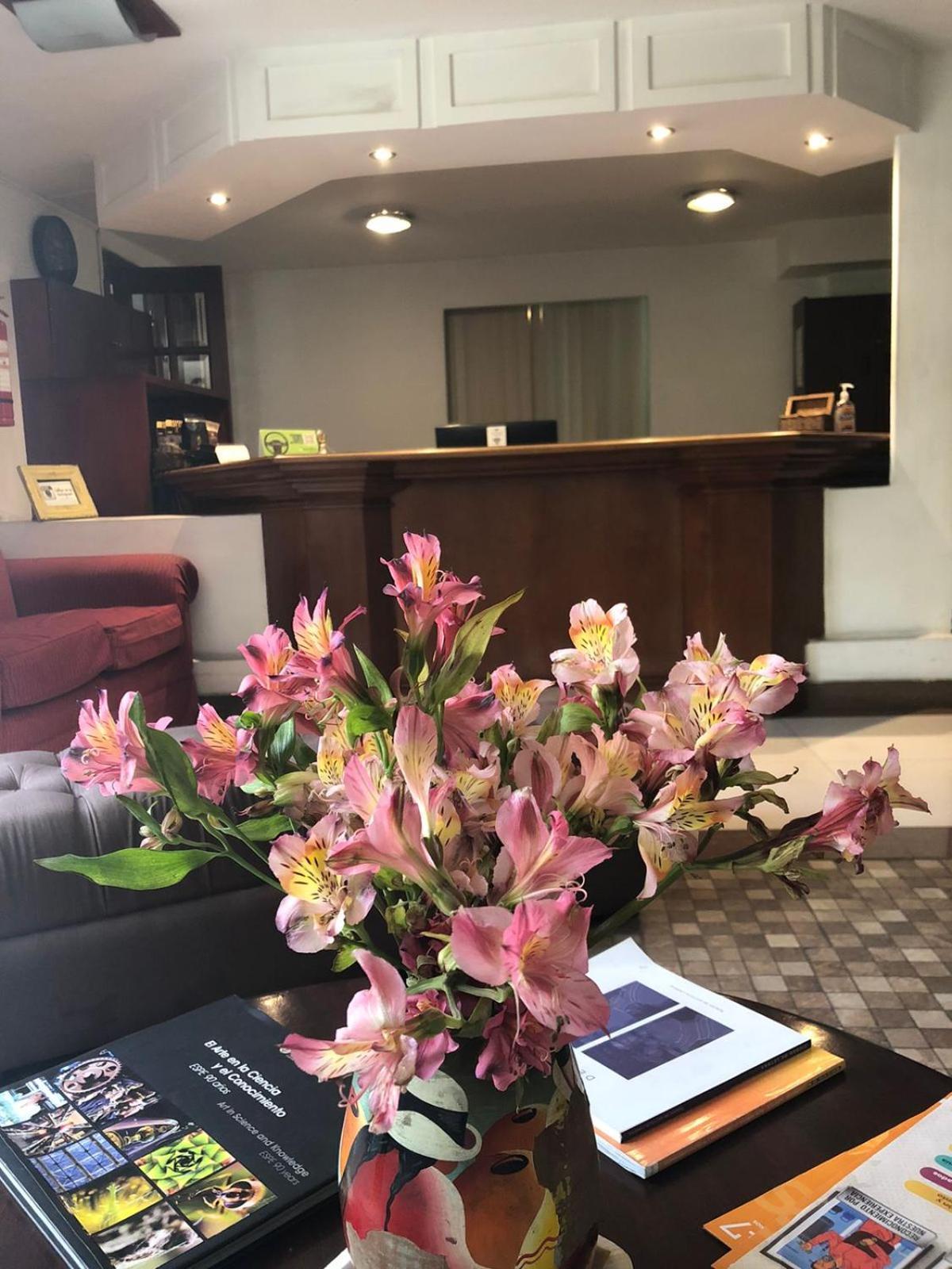 Filatelia Suites & Travel Quito Exteriör bild